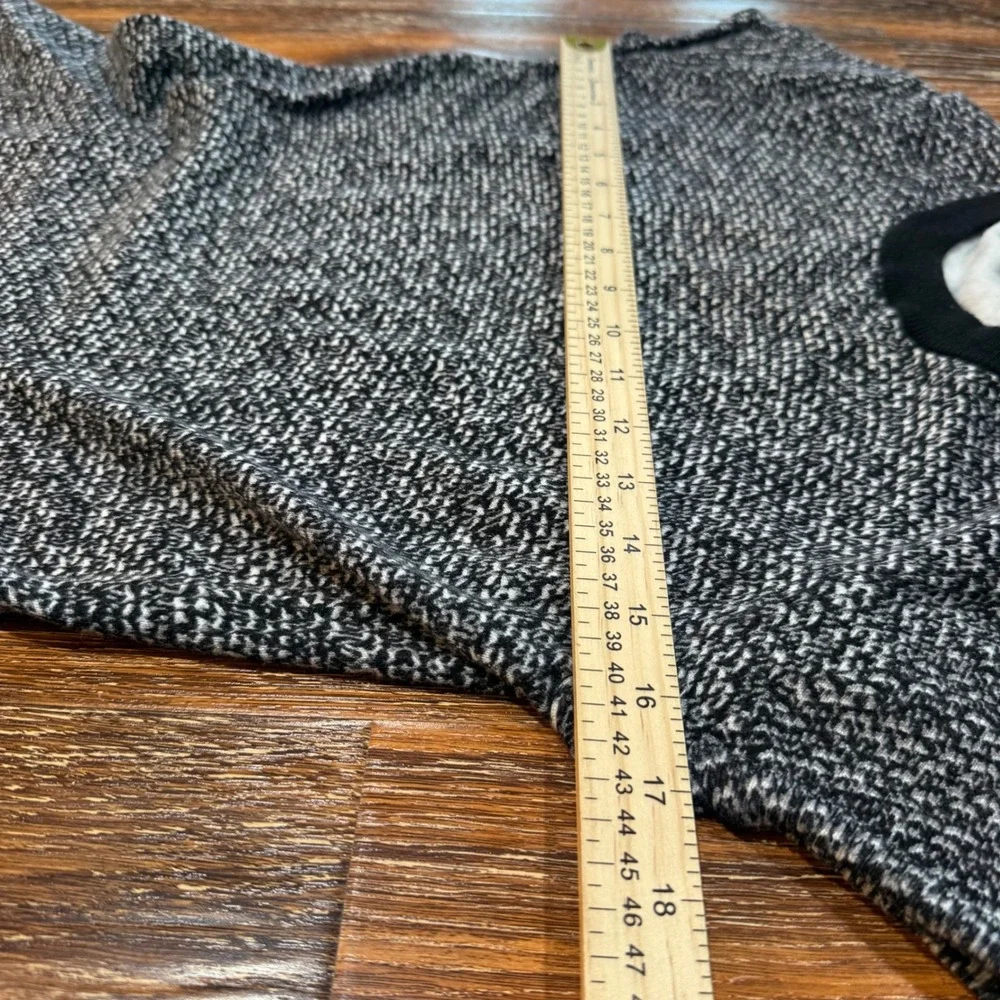 Michael Kors Size M Black White Marled Knit Fit and Flare Short Sleeve Dress